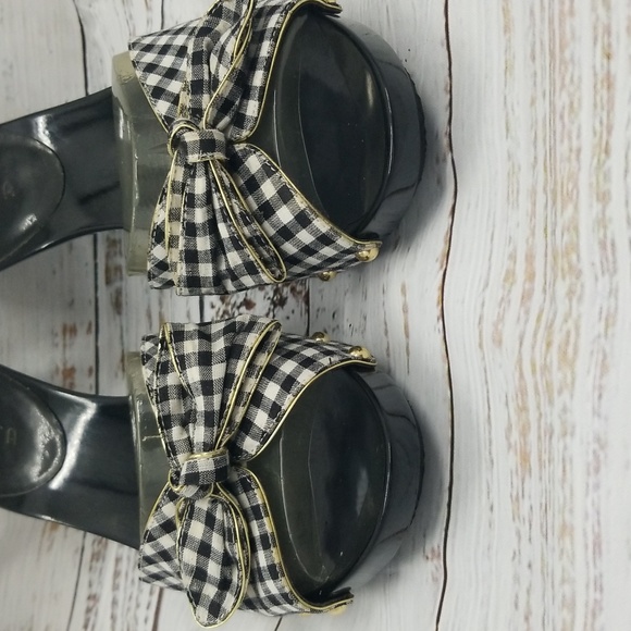 🎉HP🎉Unisa Black and White Gold Studded heels with bow - Picture 9 of 11